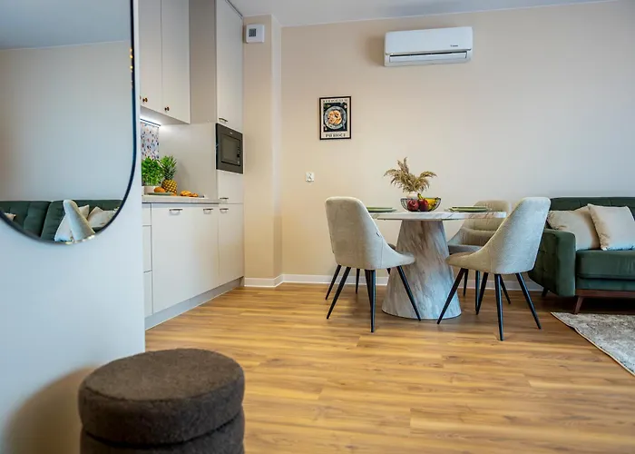 Oasis Strzelecka 57 *